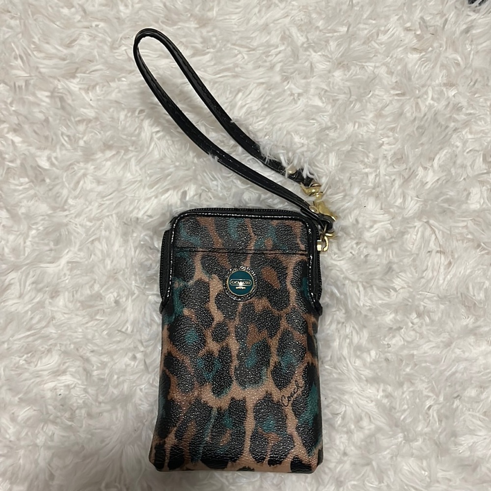 Coach wristlet wallet